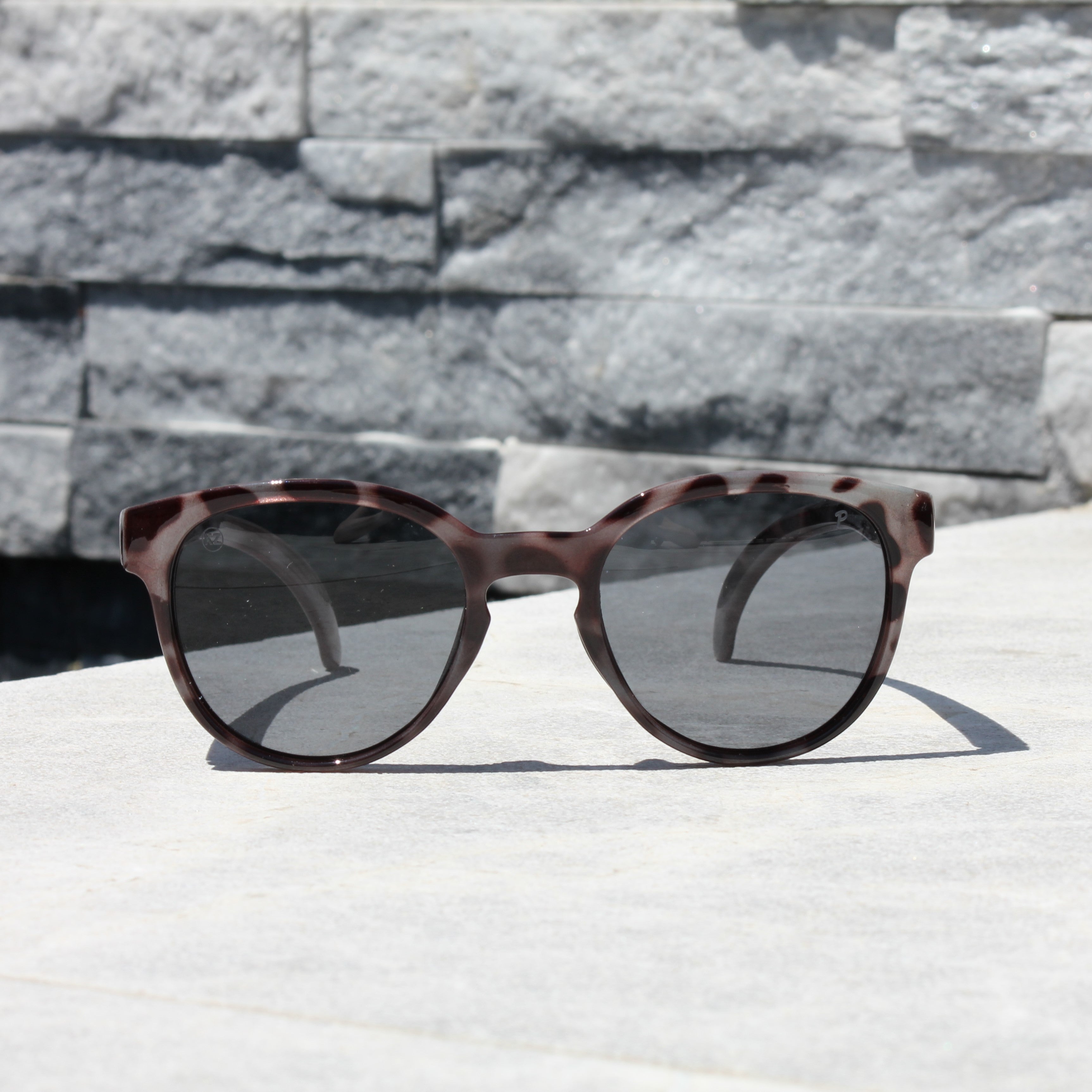 Oasis - Floating Sunglasses 1 KZ