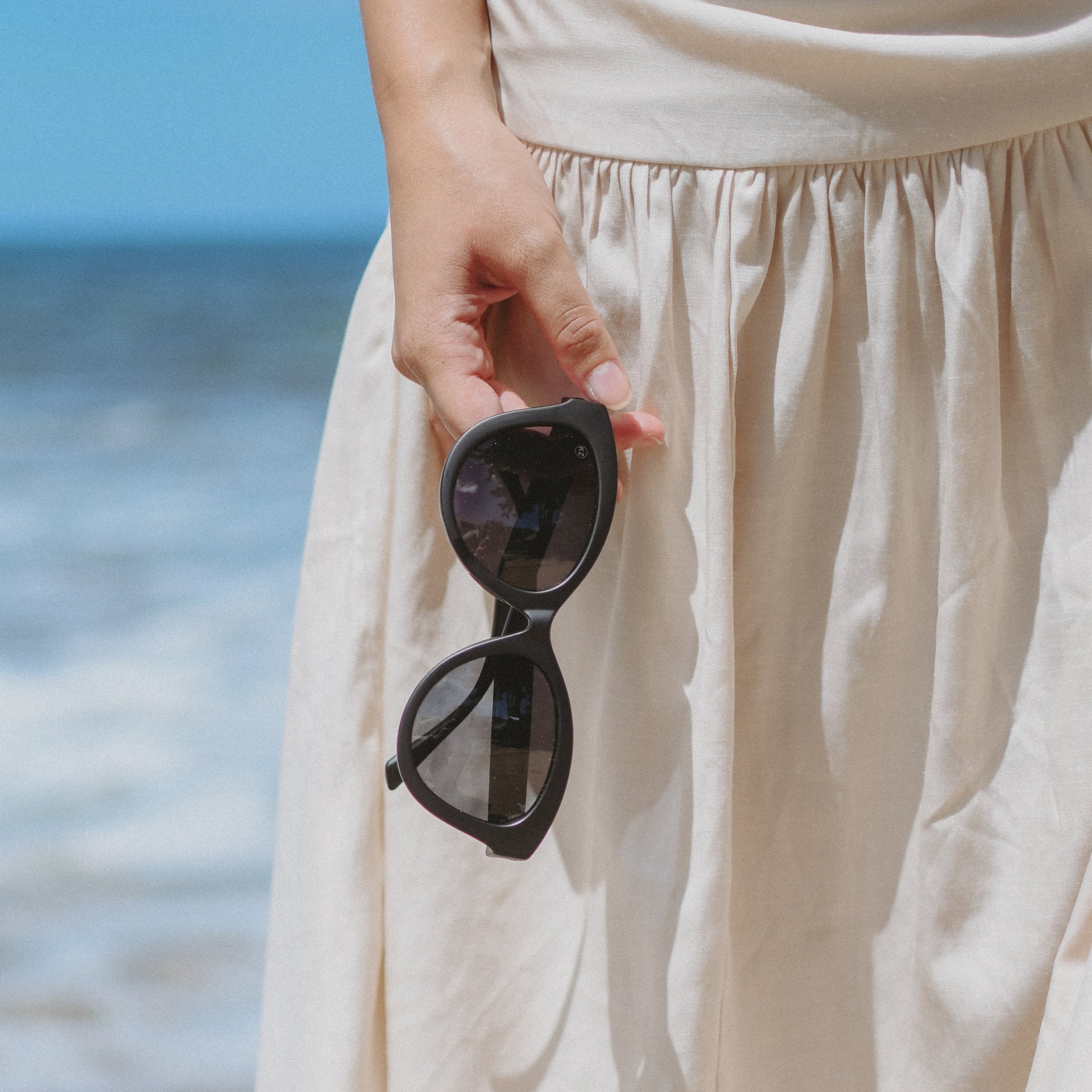 Metro Floating Sunglasses KZ